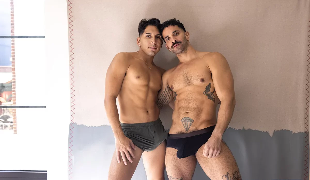 Matteo Gold Skips the App for Zavy Blanco's Deep Breeding Gay Porn