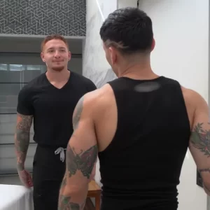 Siren Santiago Takes Jeremiah Cruze's Cock During Massage Gay Porn