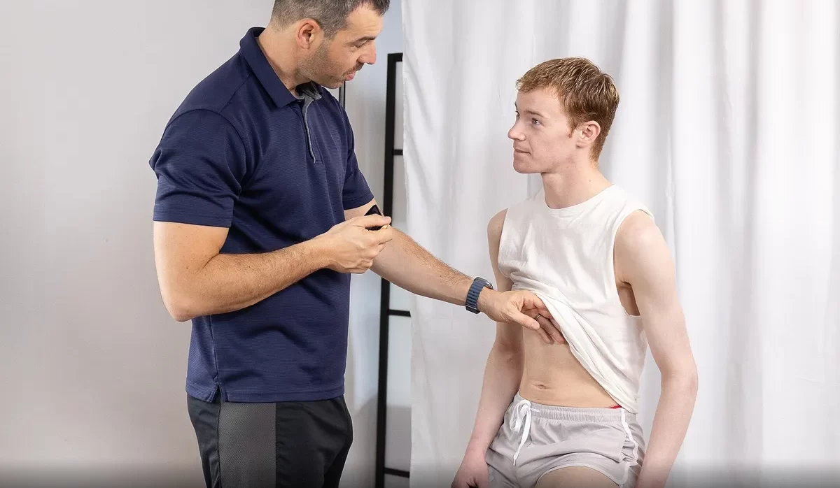 Andolini XXL Fucks Ricky Fox on the First Try Gay Porn
