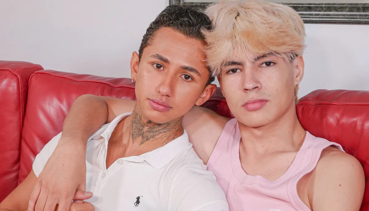 Archi Gold Takes Leo Palmer's Curved Cock Gay Porn