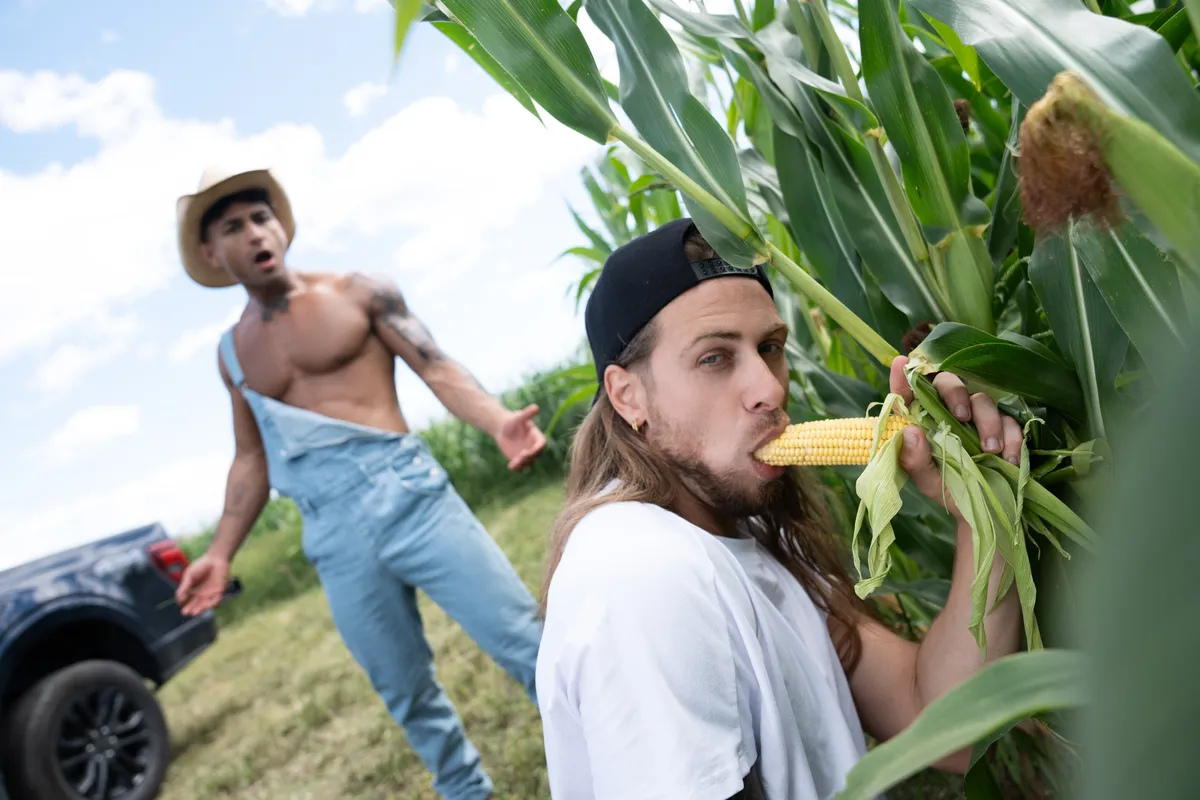 Corn In The Slob: Alexey Knox Cornholed by Kenzo Alvarez 17 Corn In The Slob: Alexey Knox Cornholed by Kenzo Alvarez Gay Porn 12