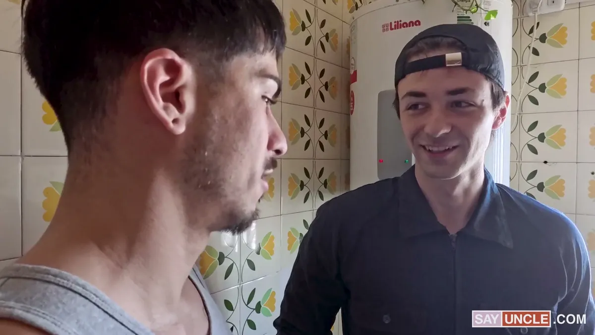 Latin Leche: Iggy David Accepts Bastian Moreyra's Offer Gay Porn