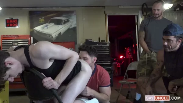 Noah Knoxx Gets Double Fucked in Load Support Anonymous Gay Porn 5